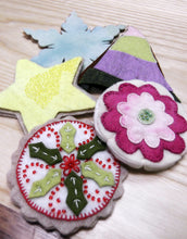 Load image into Gallery viewer, Wool Blend 6&quot;x6&quot; Felt Squares - Holiday